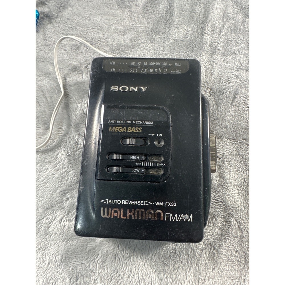 Sony Walkman WM-FX33 Portable Cassette Player AM FM Radio MegaBass Black Vintage